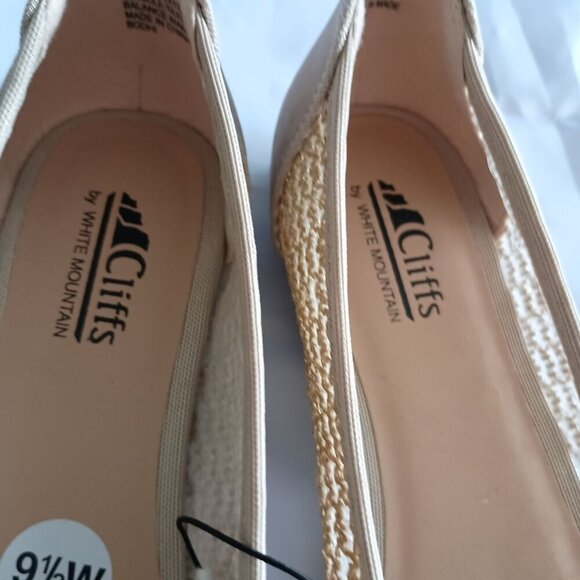Cliffs by White Mountain Bodhi Ballet Flats 9.5 Wide Natural Metallic NWOB - Picture 9 of 10